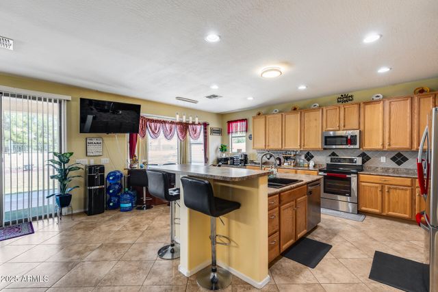 7604 N 87TH Drive, Glendale, AZ 85305