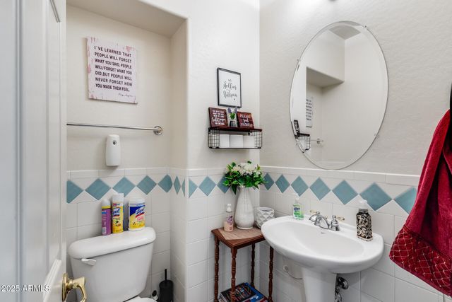 7604 N 87TH Drive, Glendale, AZ 85305