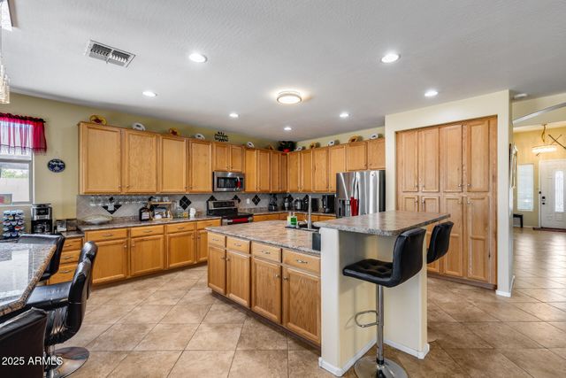 7604 N 87TH Drive, Glendale, AZ 85305