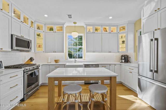 17 Saint Johns Drive, Freehold, NJ 07728