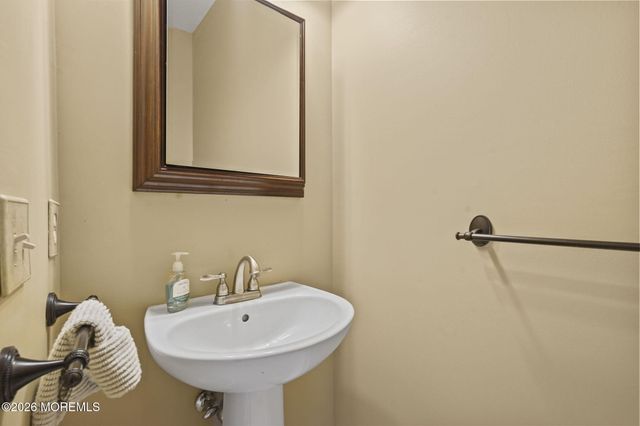 17 Saint Johns Drive, Freehold, NJ 07728