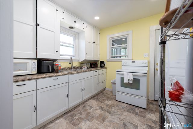 53 Broadview Heights, Thomaston, CT 06787