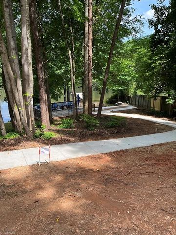 2154 Foxhunter Court, Winston-salem, NC 27106