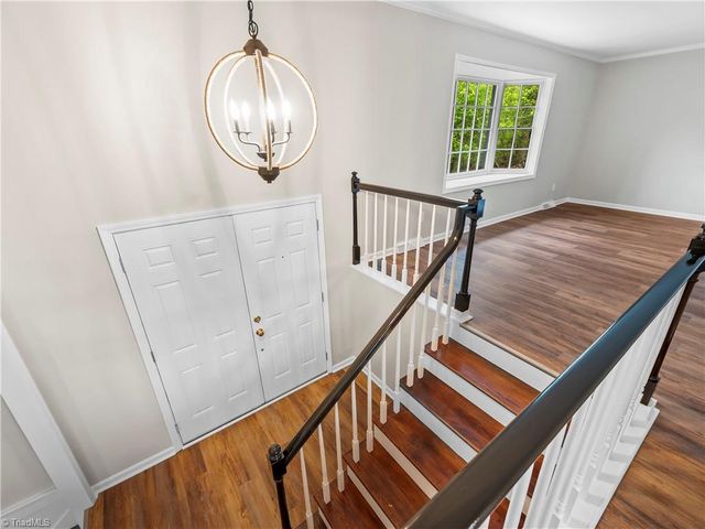 2154 Foxhunter Court, Winston-salem, NC 27106