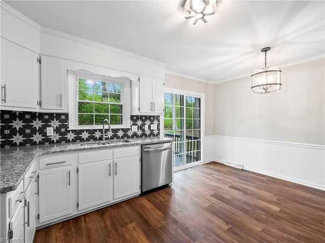 2154 Foxhunter Court, Winston-salem, NC 27106