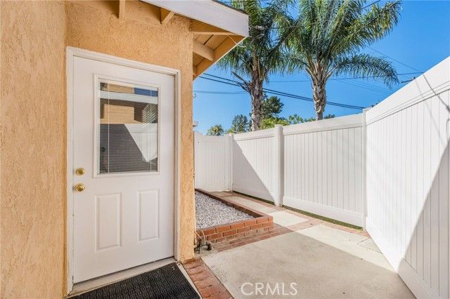 16640 Los Alimos Street, Granada Hills (los Angeles), CA 91344