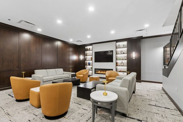 310 S Michigan Avenue 1609, Chicago, IL 60604