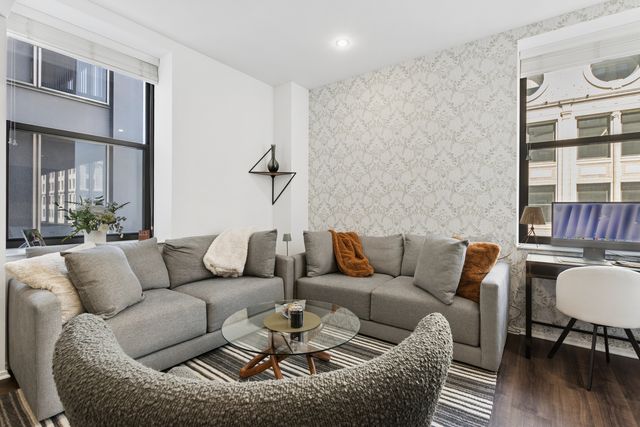 310 S Michigan Avenue 1609, Chicago, IL 60604