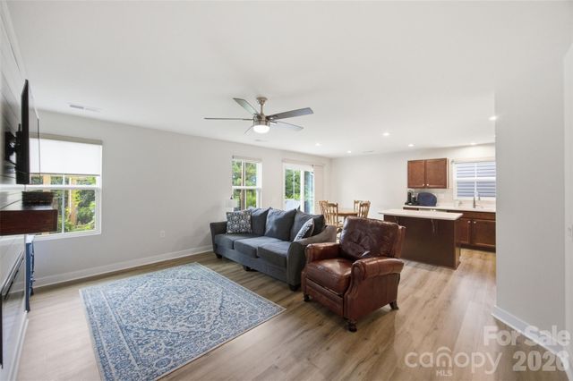 4104 Mackinnon Drive, Charlotte, NC 28214