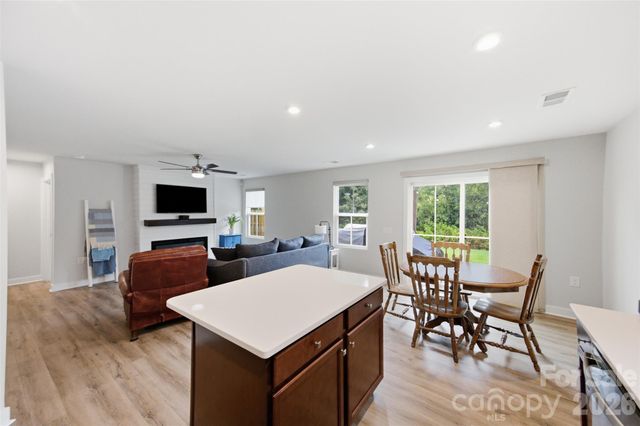 4104 Mackinnon Drive, Charlotte, NC 28214