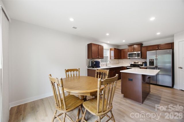 4104 Mackinnon Drive, Charlotte, NC 28214