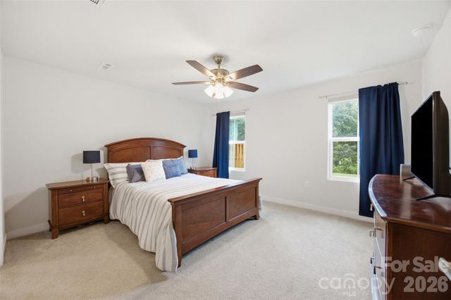 4104 Mackinnon Drive, Charlotte, NC 28214