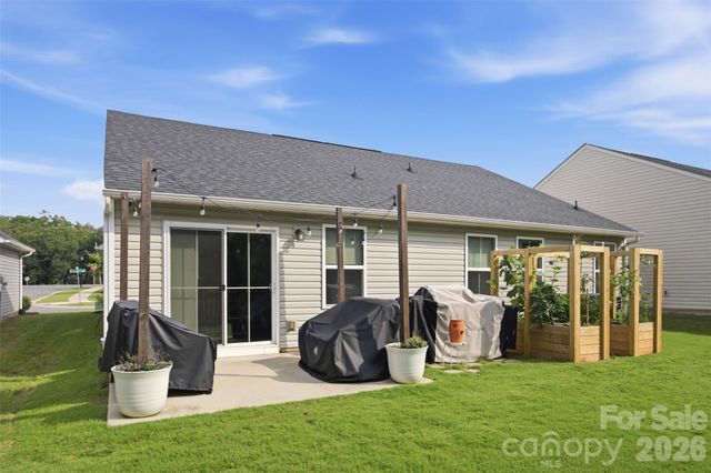 4104 Mackinnon Drive, Charlotte, NC 28214