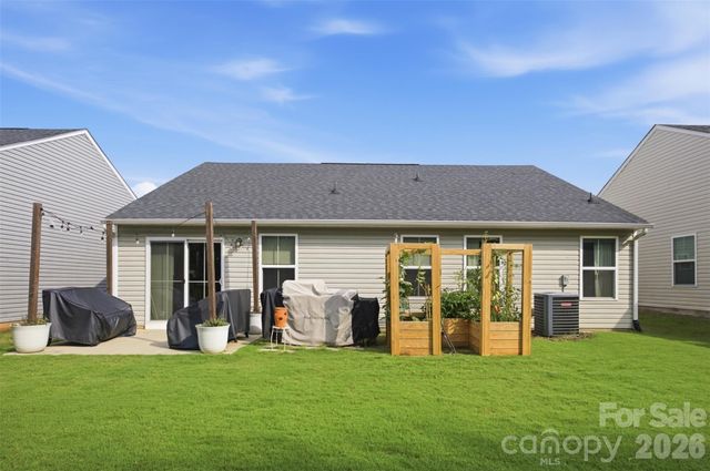 4104 Mackinnon Drive, Charlotte, NC 28214