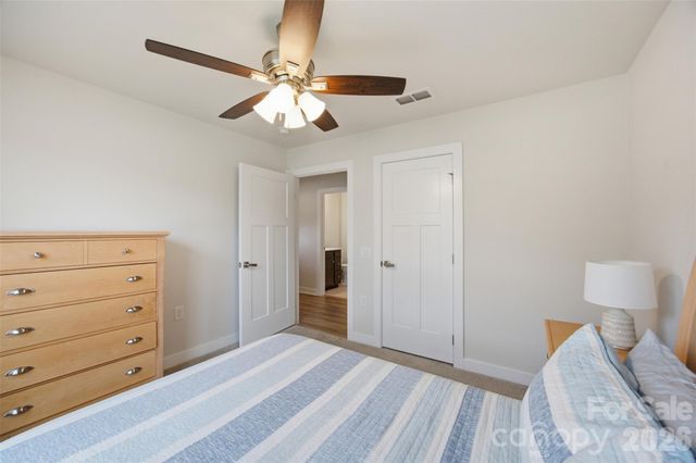 4104 Mackinnon Drive, Charlotte, NC 28214