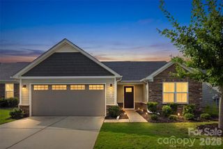 4104 Mackinnon Drive, Charlotte, NC 28214