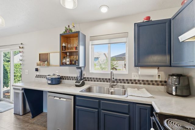 3417 E BRIDGEPORT Ave, Spokane, WA 99217