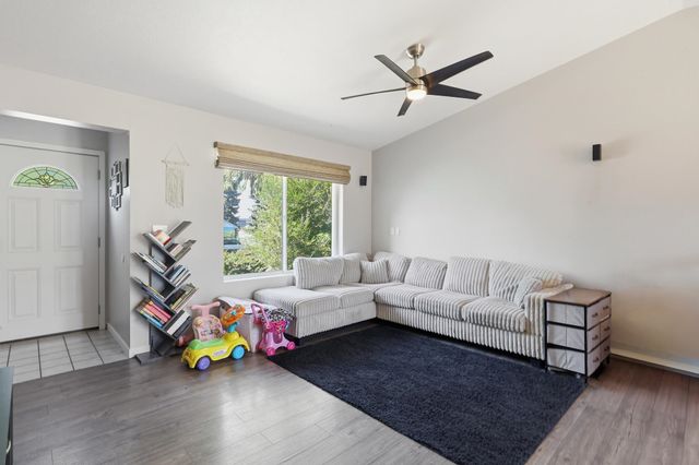 3417 E BRIDGEPORT Ave, Spokane, WA 99217
