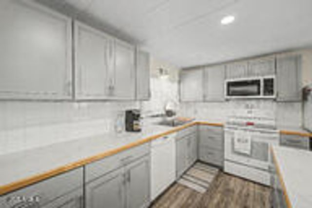 10712 E Apache Trail Trail A15, Apache Junction, AZ 85120