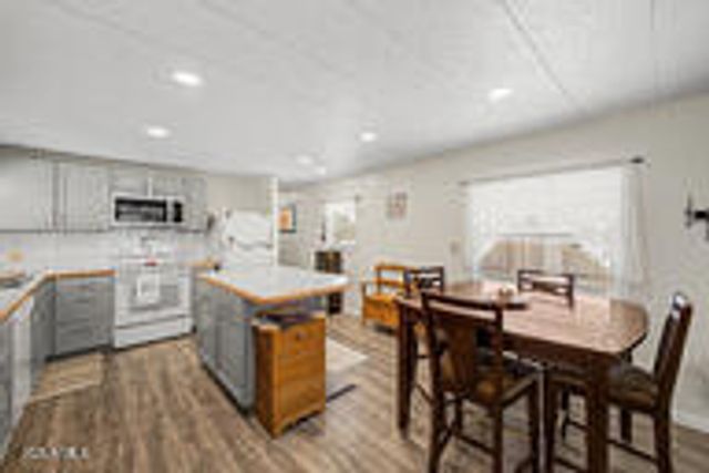 10712 E Apache Trail Trail A15, Apache Junction, AZ 85120