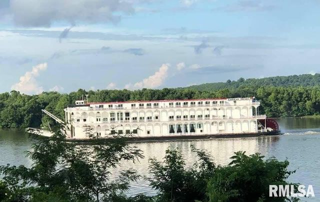 1073 Bay City Road, Golconda, IL 62938