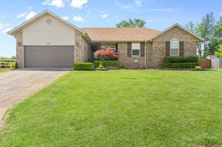 3172 W Grandview Street, Springfield, MO 65803