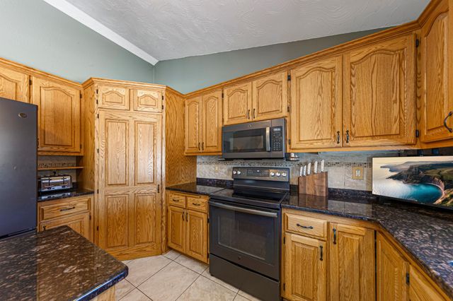 509 Chatfield Lane, Belle Plaine, MN 56011