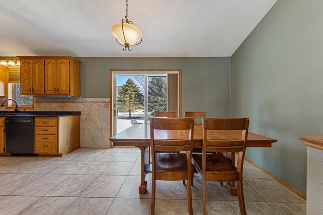 509 Chatfield Lane, Belle Plaine, MN 56011