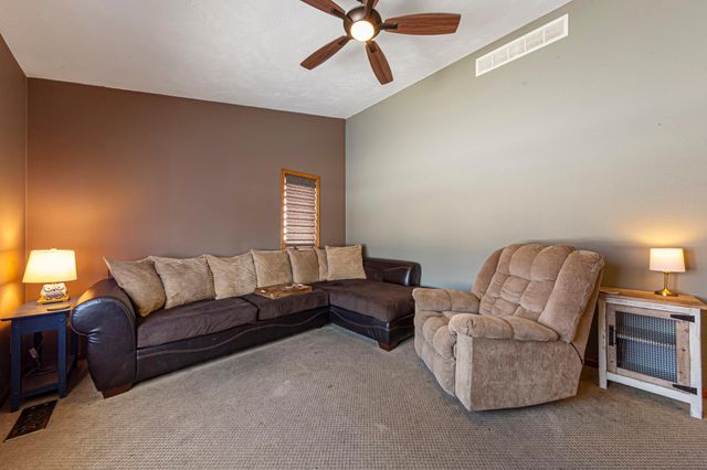 509 Chatfield Lane, Belle Plaine, MN 56011