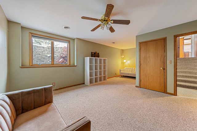 509 Chatfield Lane, Belle Plaine, MN 56011