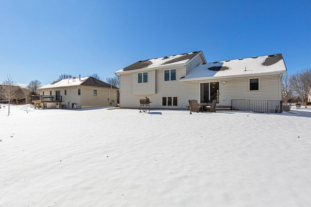509 Chatfield Lane, Belle Plaine, MN 56011
