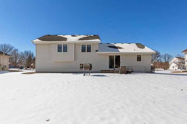509 Chatfield Lane, Belle Plaine, MN 56011