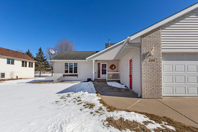 509 Chatfield Lane, Belle Plaine, MN 56011