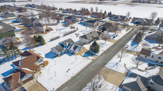 509 Chatfield Lane, Belle Plaine, MN 56011