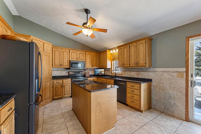 509 Chatfield Lane, Belle Plaine, MN 56011