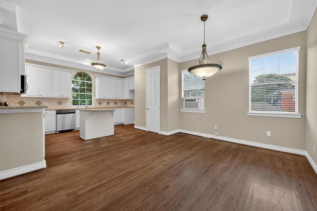1015 Stanford Street, Houston, TX 77019