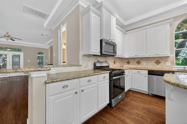 1015 Stanford Street, Houston, TX 77019