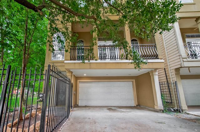 1015 Stanford Street, Houston, TX 77019