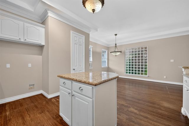 1015 Stanford Street, Houston, TX 77019