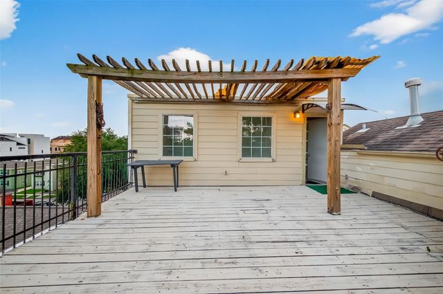 1015 Stanford Street, Houston, TX 77019