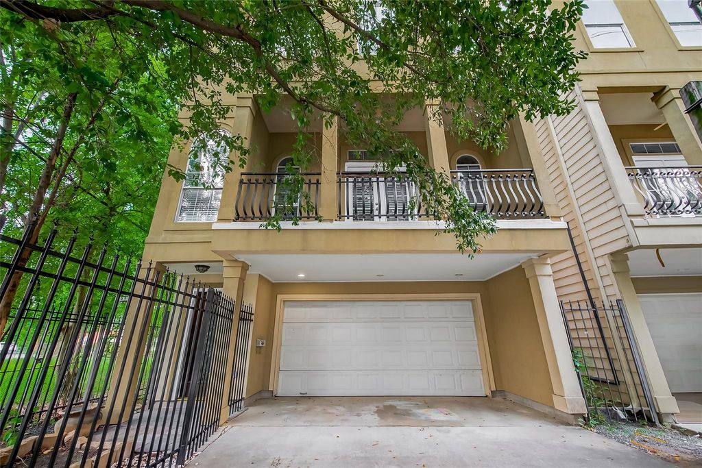 1015 Stanford Street, Houston, TX 77019