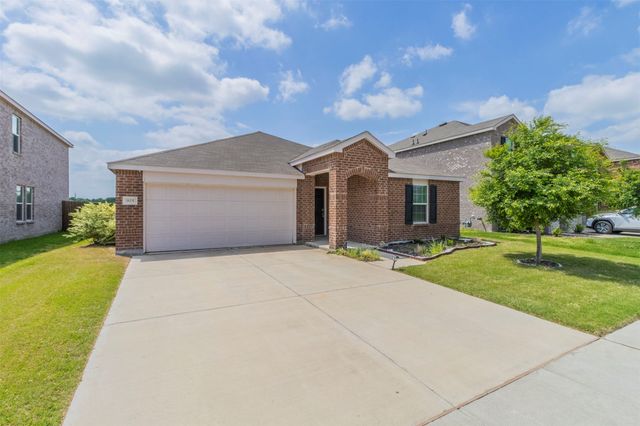 925 DRESSAGE Drive, Haslet, TX 76052