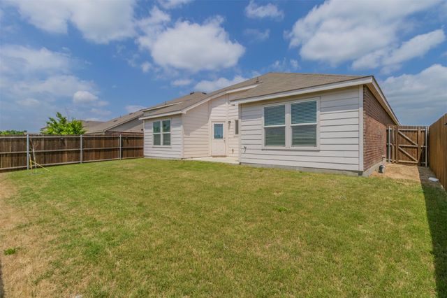 925 DRESSAGE Drive, Haslet, TX 76052