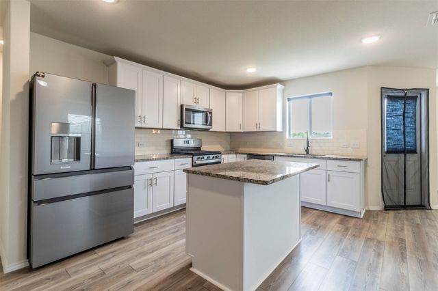925 DRESSAGE Drive, Haslet, TX 76052