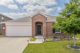 925 DRESSAGE Drive, Haslet, TX 76052
