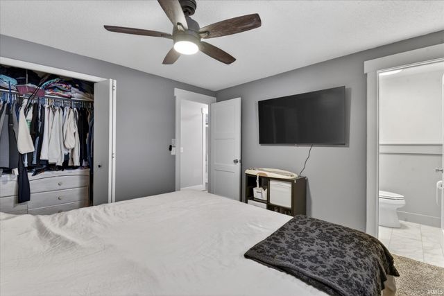 6010 S 020 West, Wolcottville, IN 46795