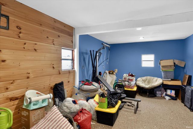 6010 S 020 West, Wolcottville, IN 46795