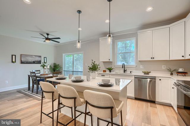 21 JACKSON AVE, Glen Burnie, MD 21061