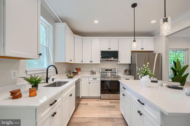 21 JACKSON AVE, Glen Burnie, MD 21061