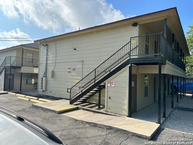 930 DRURY LN, San Antonio, TX 78221